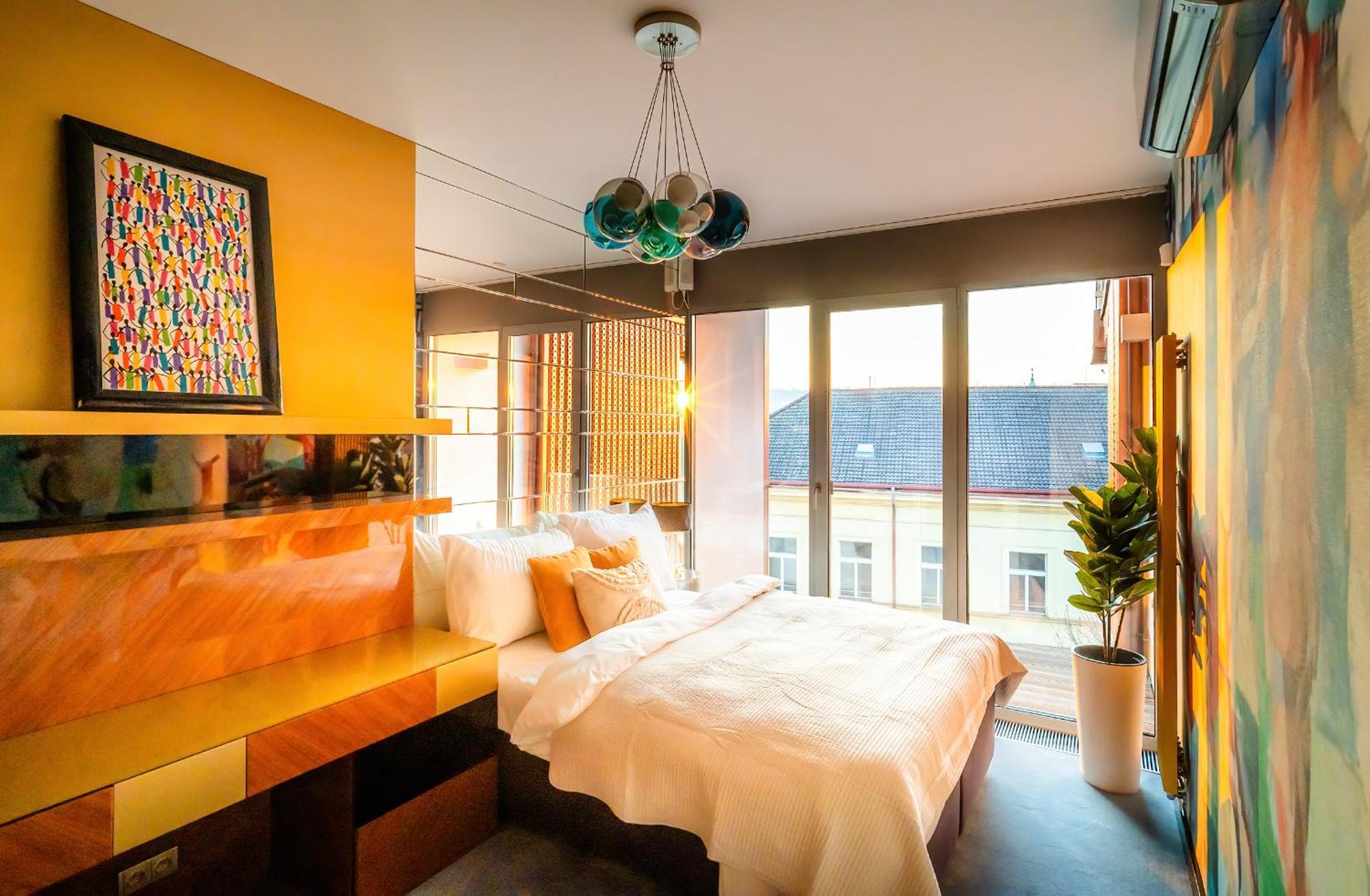 Billionaires Boutique Residence & Premium Suites, Old Town Prag Exteriör bild