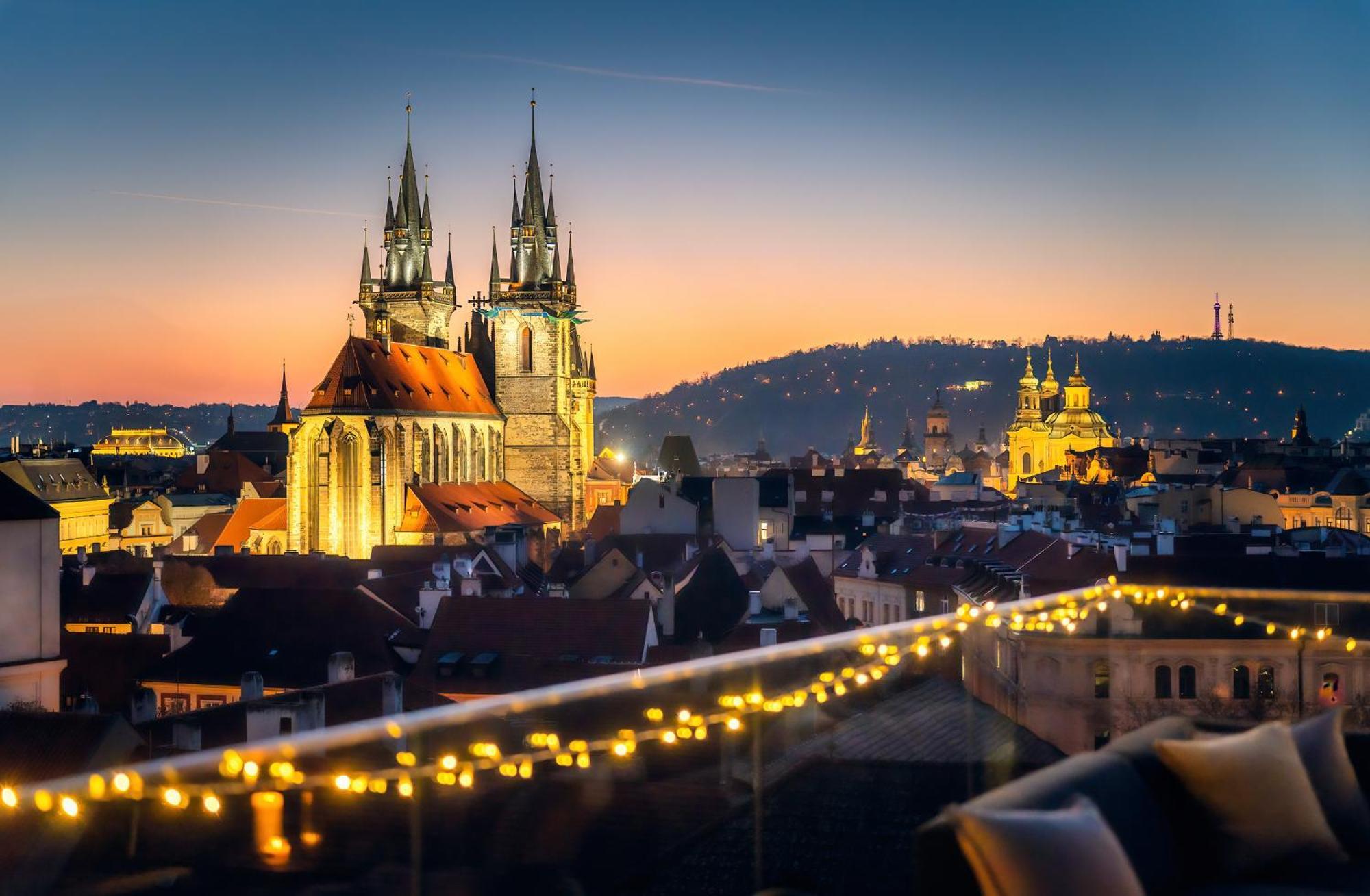 Billionaires Boutique Residence & Premium Suites, Old Town Prag Exteriör bild
